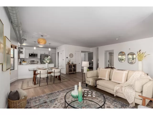 MLS: 3203333 Condo For Sale