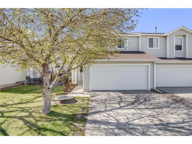 MLS: 3205227 Condo For Sale