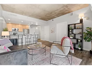 Photo #6: 3206142 Listing