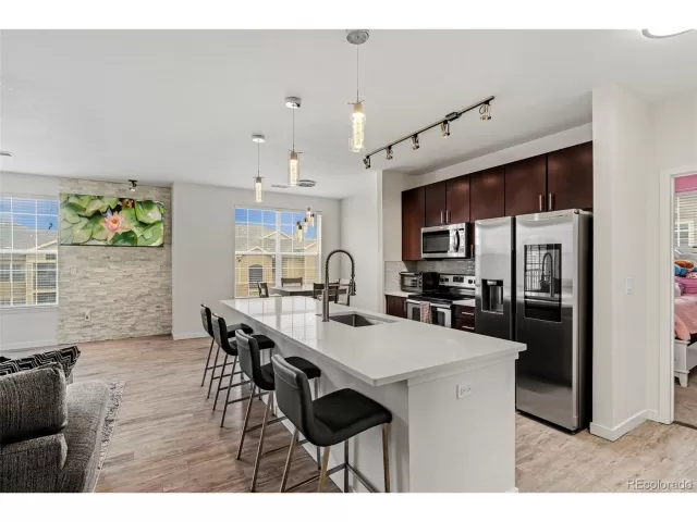MLS: 3209251 Condo For Sale