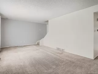 Photo #3: 3209990 Listing