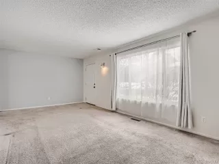 Photo #4: 3209990 Listing