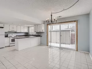 Photo #6: 3209990 Listing