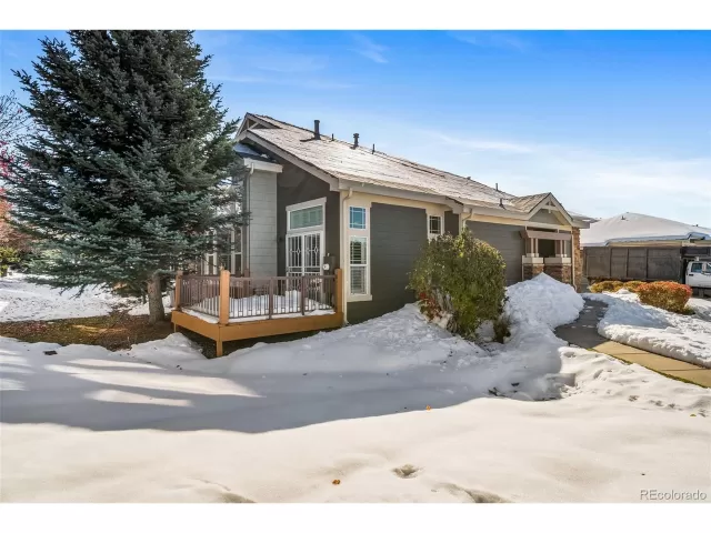 MLS: 3211869 Condo For Sale