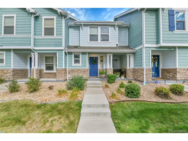 MLS: 3213909 Condo For Sale