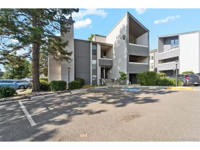 MLS: 3217609 Condo For Sale
