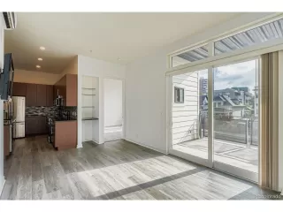 Photo #5: 3230898 Listing