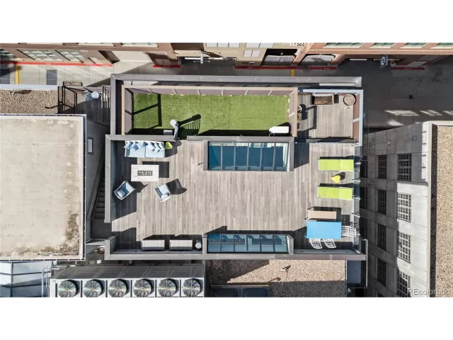 MLS: 3234661 Condo For Sale