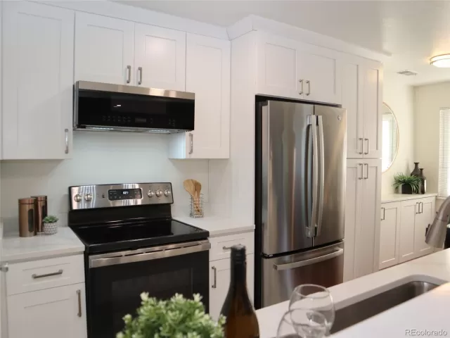 MLS: 3236292 Condo For Sale