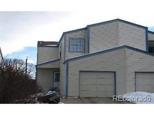 MLS: 3237996 Condo For Sale