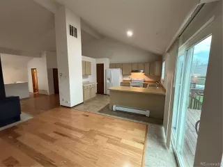 Photo #3: 3238956 Listing