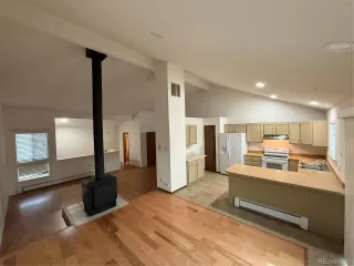 Photo #6: 3238956 Listing