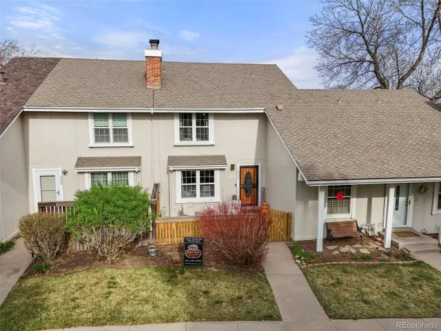 MLS: 3243253 Condo For Sale