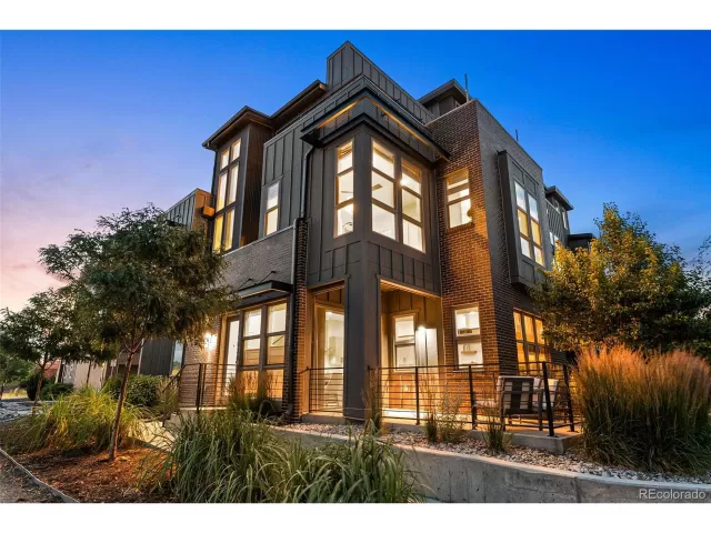 MLS: 3244856 Condo For Sale