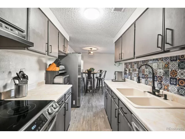 MLS: 3245222 Condo For Sale