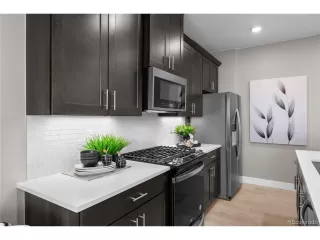 Photo #6: 3248964 Listing