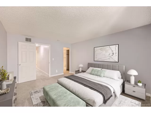 MLS: 3250595 Condo For Sale