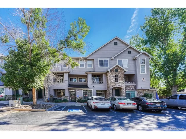 MLS: 3253183 Condo For Sale