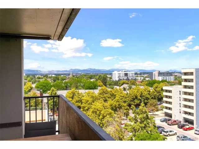 MLS: 3253823 Condo For Sale