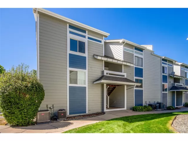 MLS: 3254962 Condo For Sale