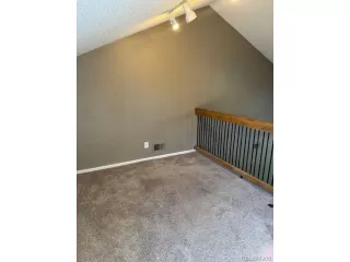 Photo #6: 3257098 Listing