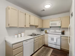 Photo #6: 3271881 Listing