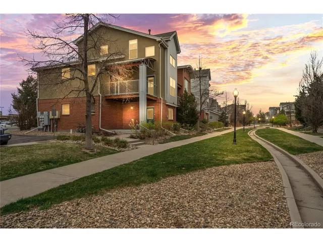 MLS: 3280689 Condo For Sale