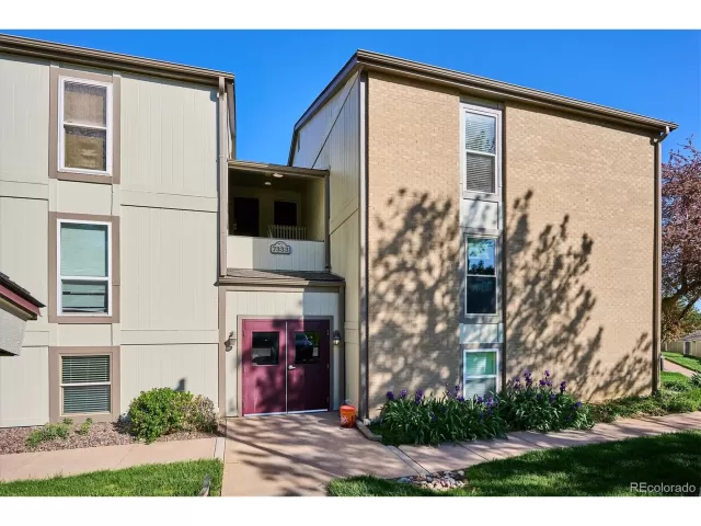 MLS: 3288584 Condo For Sale