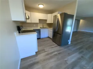 Photo #4: 3289851 Listing