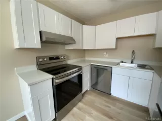 Photo #5: 3289851 Listing