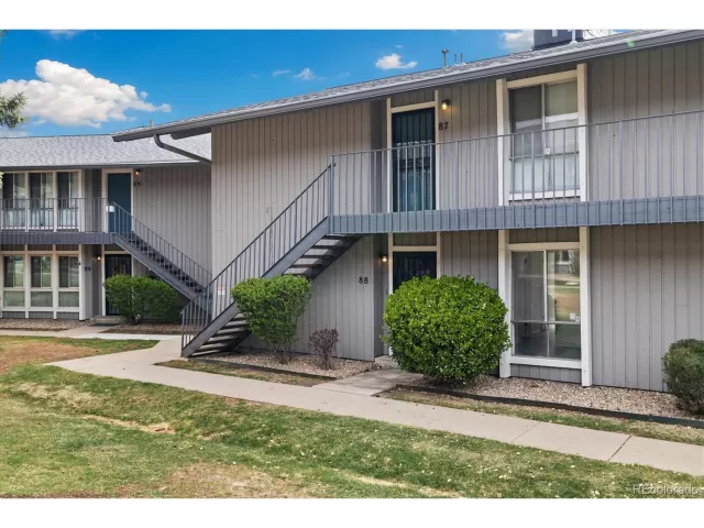 MLS: 3291405 Condo For Sale