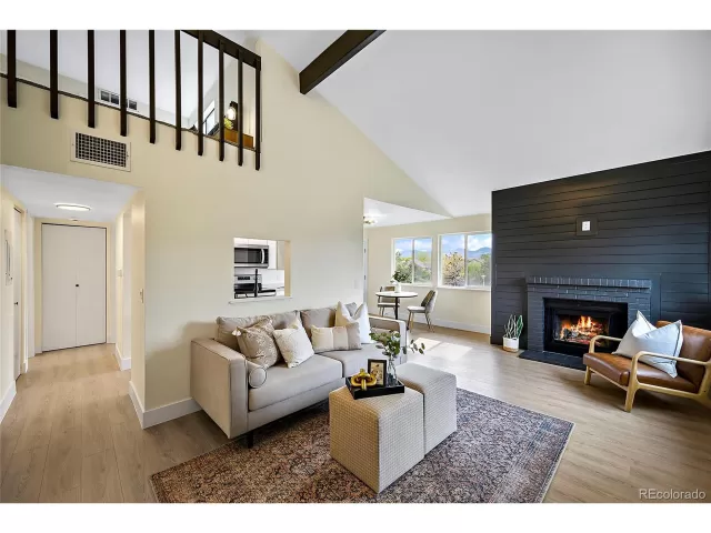 MLS: 3293097 Condo For Sale