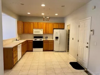 Photo #6: 3293527 Listing