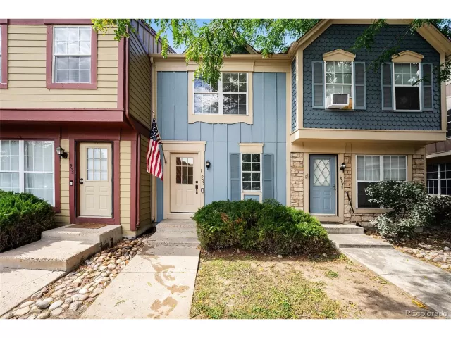 MLS: 3293658 Condo For Sale