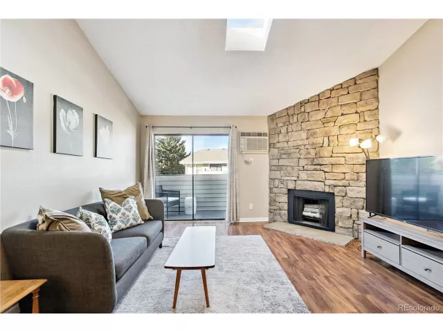 MLS: 3294856 Condo For Sale