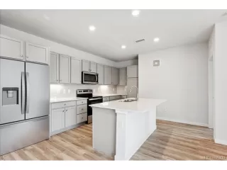 Photo #4: 3295418 Listing