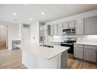 Photo #6: 3295418 Listing