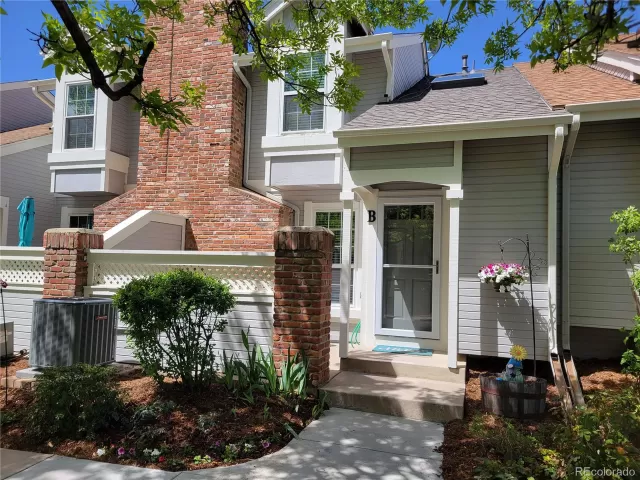 MLS: 3296927 Condo For Sale