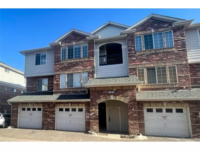 MLS: 3299967 Condo For Sale