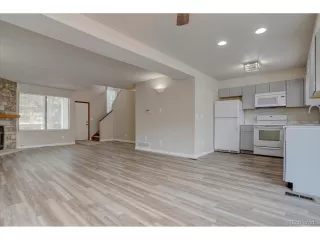 Photo #5: 3307346 Listing 
