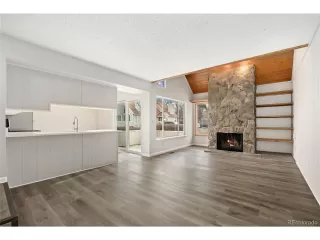 Photo #3: 3307509 Listing