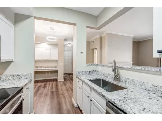 Photo #3: 3310110 Listing