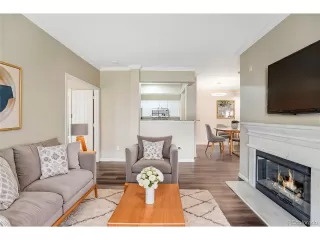 Photo #6: 3310110 Listing