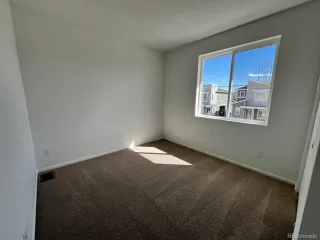 Photo #5: 3312218 Listing