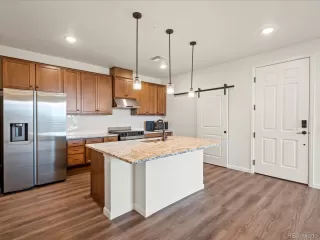 Photo #6: 3323323 Listing 