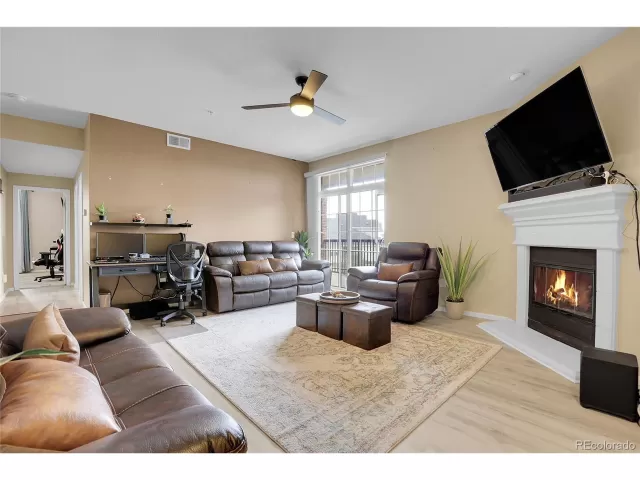 MLS: 3327147 Condo For Sale