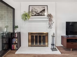 Photo #4: 3327853 Listing