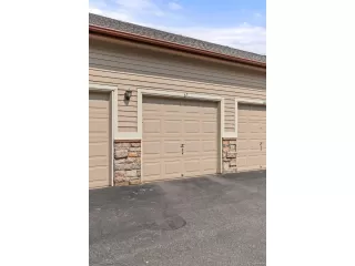 Photo #4: 3329565 Listing