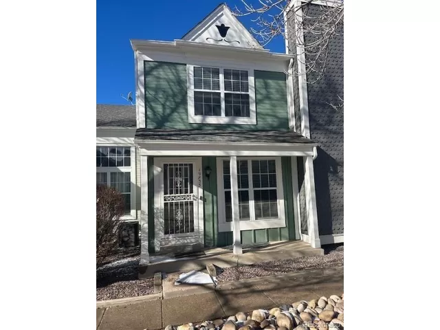 MLS: 3330540 Condo For Sale