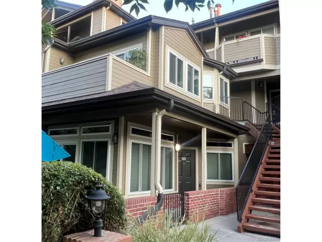 MLS: 3333498 Condo For Sale